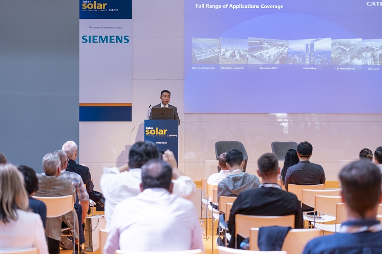 5 - 寧德時代儲能業務代表在國際太陽能會議發言2.jpg